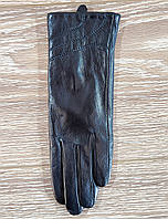Перчатки женские сенсорные кожаные на шерсти черные с вышитым узором 6.5