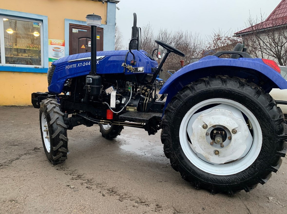 Мінітрактор FORTE XT-244 люкс (4+1)