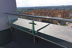 Огородження для балкона зі скла та нержавіючої сталі