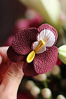 Заколка цветок ручной работы из полимерной глины "Бордовая орхидея". Подарок девушке