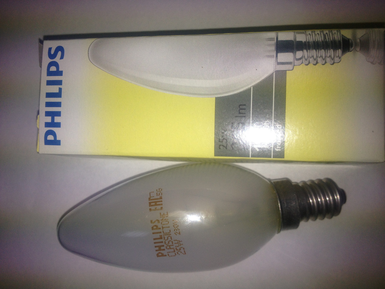 Лампа Philips свічка 230-25 Е14 матова
