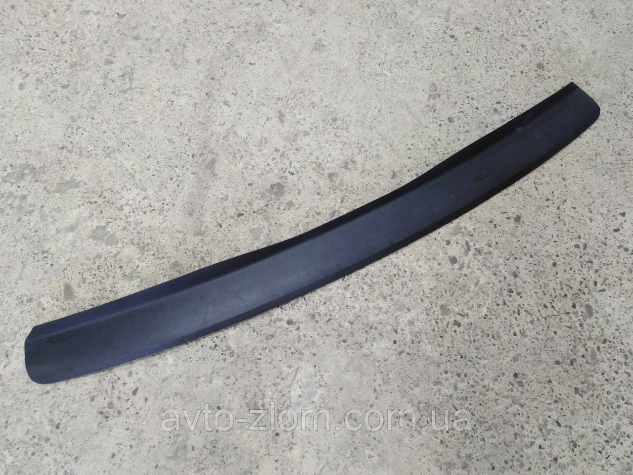 Накладка заднього бампера Opel Vectra C, Опель Віктра Ц універсал. 13100362., фото 1