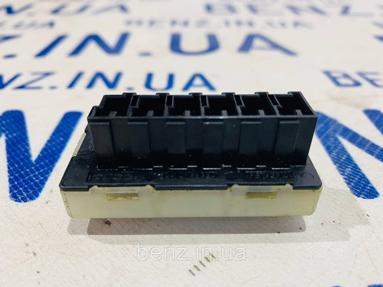 Розподільник потенціалів CAN Mercedes W212, W221 A0045468440