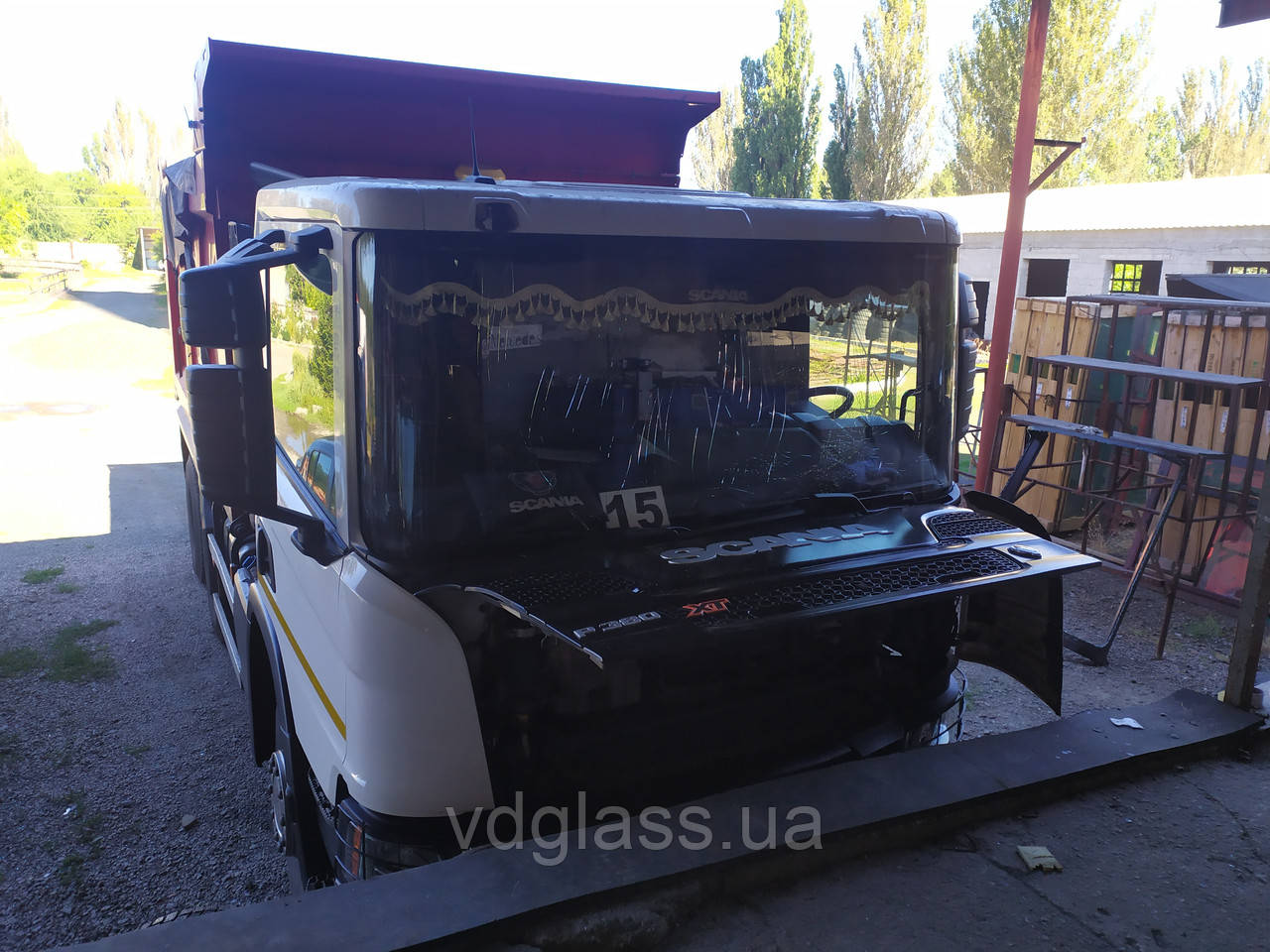 Scania Euro 6, P380, P400, P440 лобове скло, триплекс