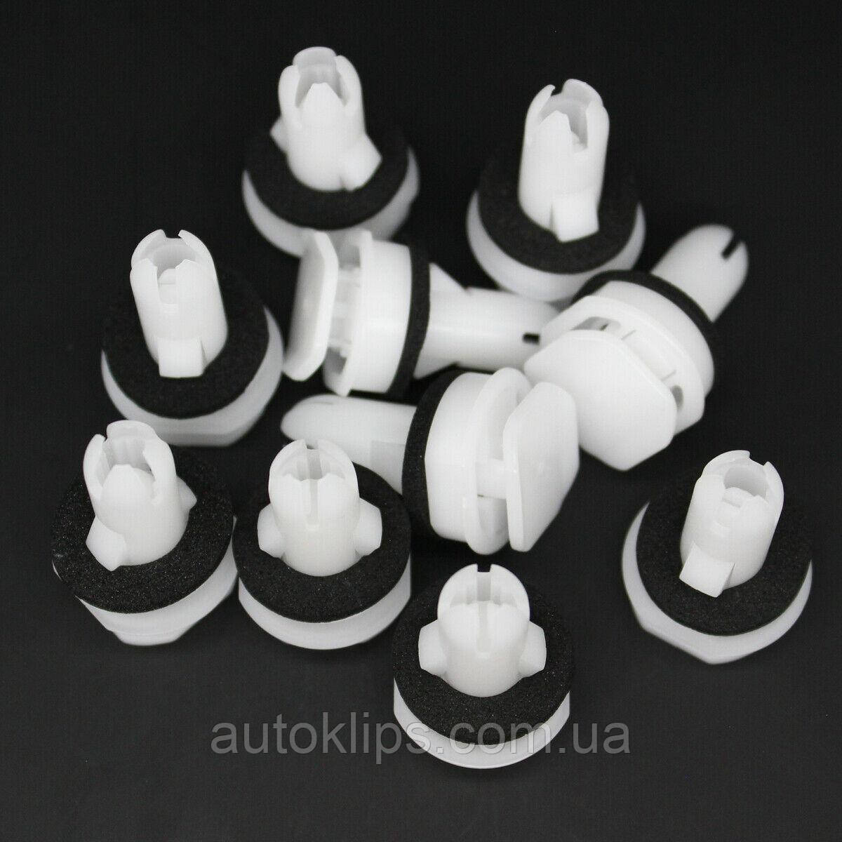 Клипса крепления порога Honda Odyssey Passport Pilot Ridgeline