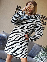 Тепла жіноча домашня туніка чорно-білий тигр
