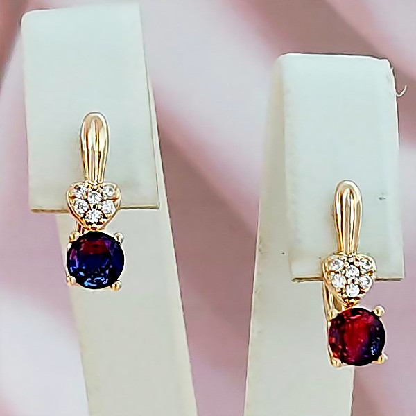 Сережки ХР з білими та червоно-синіми цирконами. Позолота 18К. Довжина: 1,6 см