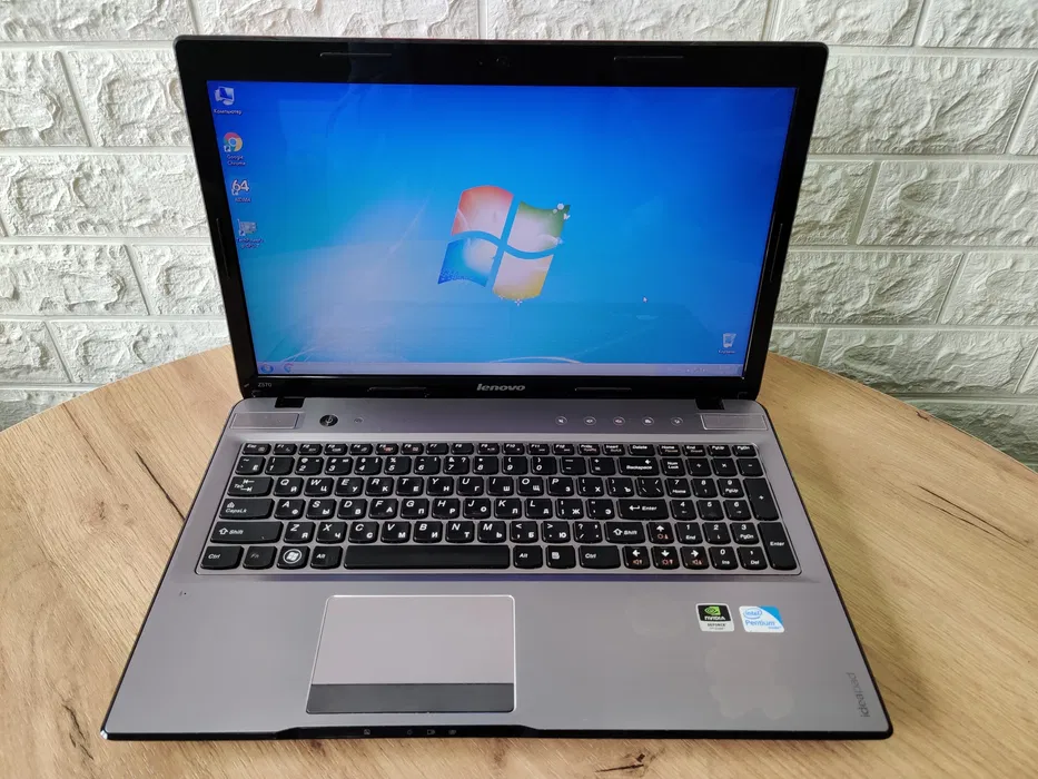 Ноутбук Lenovo Z570 RED/15.6 HD/Pentium B940/4Gb/HDD500Gb/GT 540M-1Gb+Intel HD, фото 1