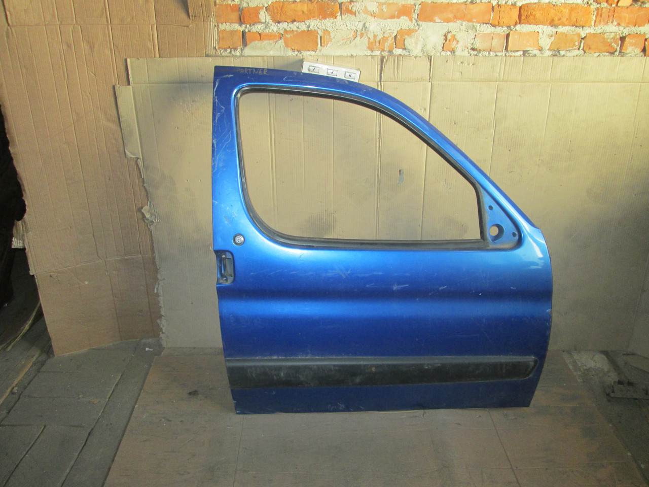 No146 Б/у Двері передня права для Peugeot Partner Berlingo 1996-2008