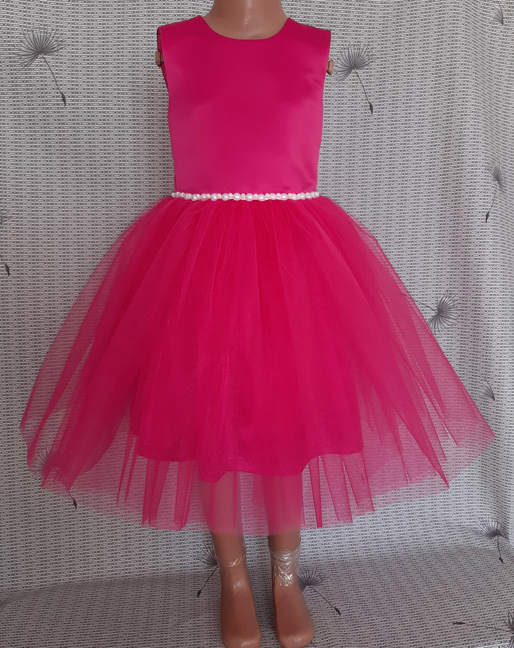 Святкова дитяча фатинова сукня малинового кольору, розмір 110