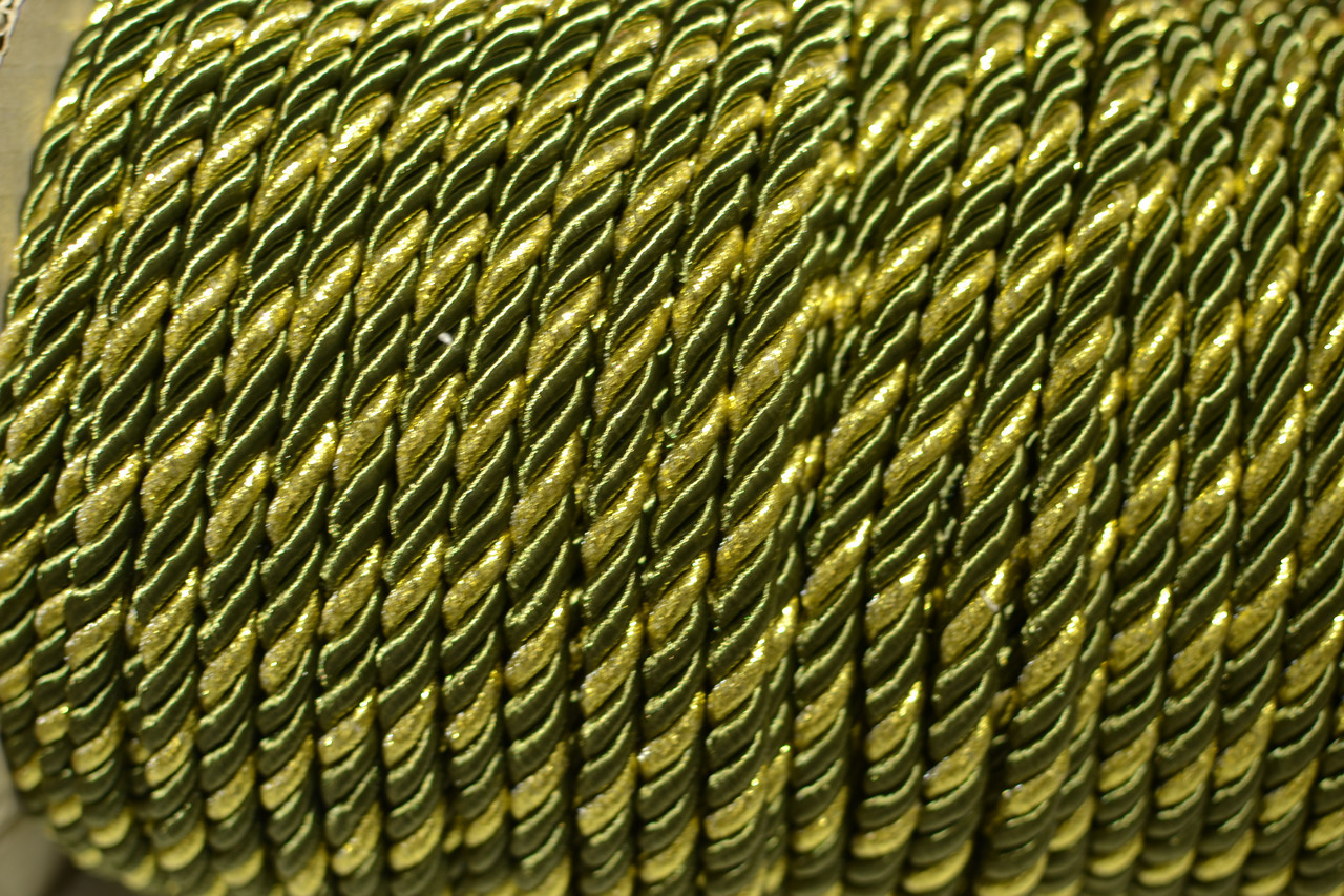 Шнур декоративный кант для натяжных потолков Болотное золото зелёный 0,010 х 1м (100-04004), Зелёный, Зелёный - фото 3 - id-p1504761694