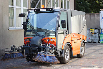 Комунальна машина Hako Citymaster 2000