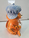 Статуетка скарбничка "Тигр в кепці" керамічна, Символ року, ручної роботи, фото 2