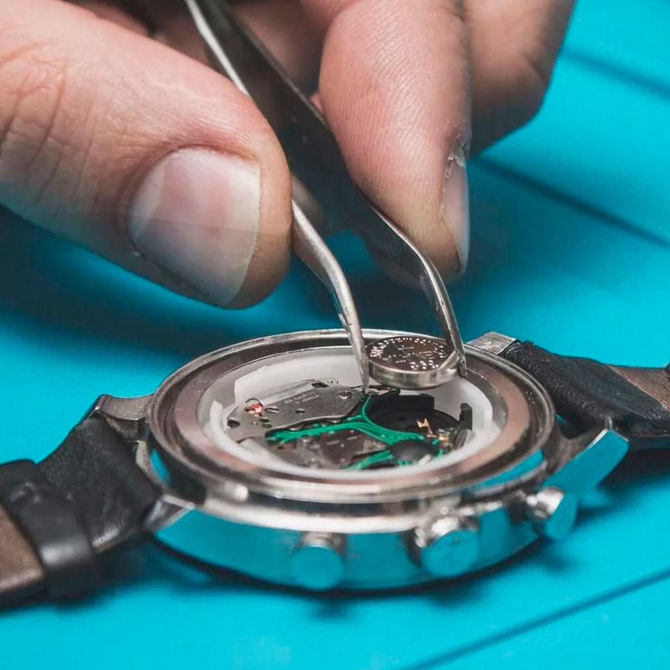 ЗАМІНА БАТАРЕЙОК В ГОДИННИКАХ, фото 1