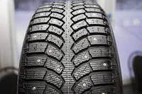 Зимняя шина Bridgestone Blizzak Spike-01 205/70 R15 96Т(шип)