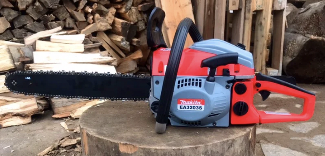 Бензопила Makita EA3203S (шина 45 см, 3.1 кВт) Пила Макіта EA3203S