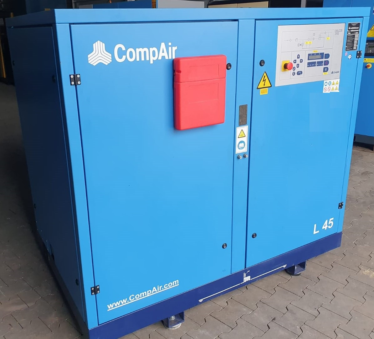 Оренда компресора CompAir L45-7,5: 7,84 м3/хв 7,5 бар 45 кВт