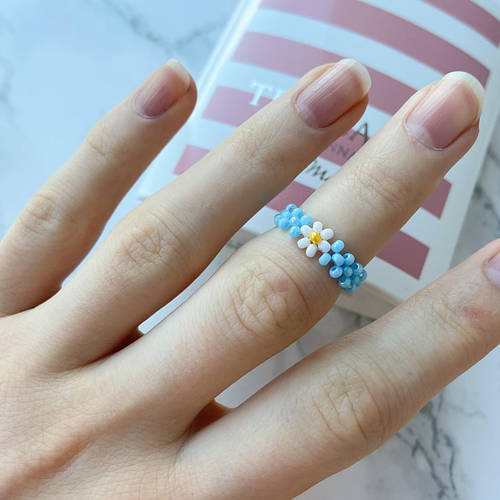 Купить Голубое кольцо из бисера ромашка, цена 50 ₴ — Prom.ua (ID#1506045480)