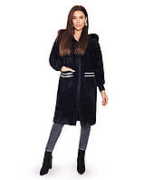 Длинное меховое женское пальто прямого кроя с карманами и капюшоном