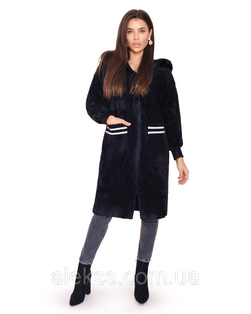Длинное меховое женское пальто прямого кроя с карманами и капюшоном - фото 1 - id-p1506289427