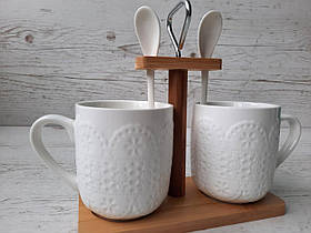 Набір з 2х кухлів Bon 289-182 (380мл) з ложками на бамбуковій підставці