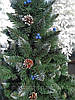 Красива новорічна ялинка 1,50 м з шишками та ягодами, ошатні ялинки, фото 6