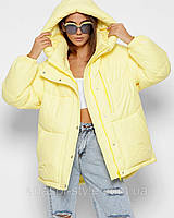 ЗИМА, ХОЛОДНО.... ДІВЧИНА ШУКАЄ МОДНИЙ ПУХОВИК!