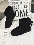 Уги жіночі UGG Mini Bailey Bow Black чорні мінітривалі натуральний замш на хутрі зі стрічками, фото 3