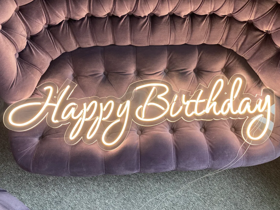 Неоновий напис Happy Birthday вивіска логотип на акриловій основі Manific Decor