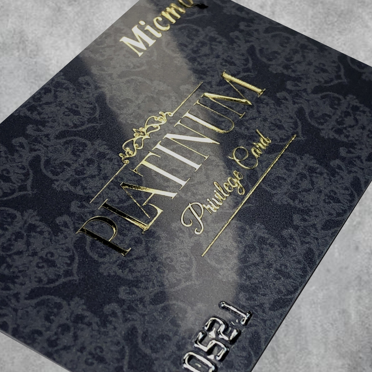 Пластикова карта з тисненням, фото 1