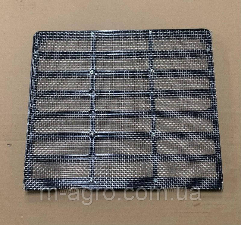 Решітка капота верхня МТЗ УК (80-8401070)