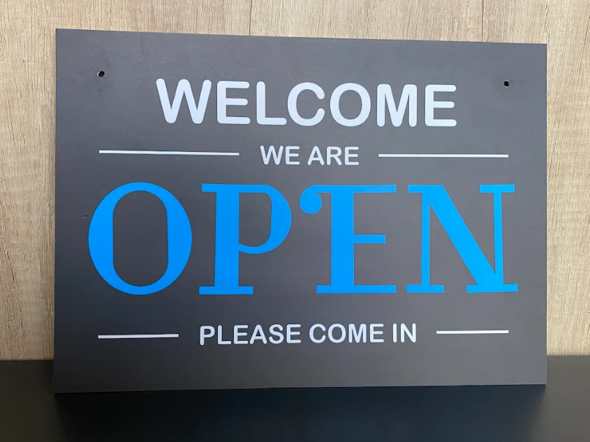 Табличка двостороння З однієї сторони OPEN а з другої CLOSED для магазину Manific Decor