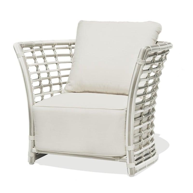 Крісло біле з штучного ротанга з подушками Villa Skyline Design