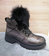 Зимние женские ботинки с мехом. 37