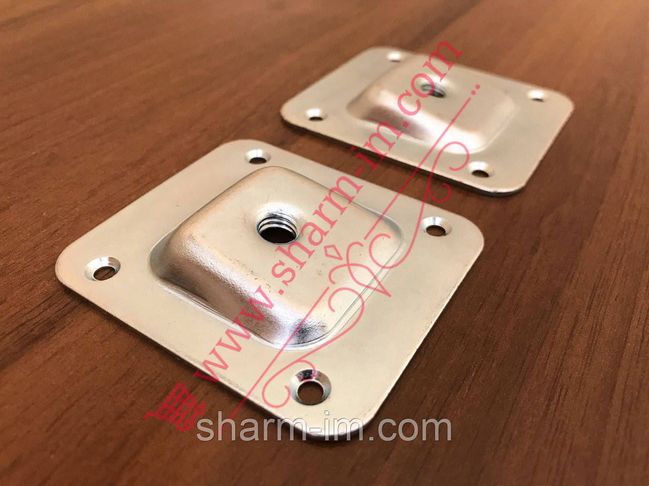 Крепление ножки металлическое под углом 66х58 мм / М8, цена 44.60 ...