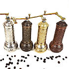 Турецька механічна ручна кавомолка золотиста жорна для помелу під турку металева 21см, фото 4