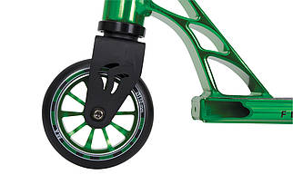 Дитячий трюковий самокат для підлітків Schildkröt Flipwhip Hydro Green 110мм 88А ABEC9 вага 4 кг чорно-зелений, фото 6