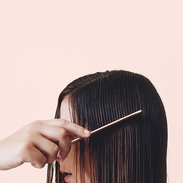 Kristin Ess Wide Tooth Detangling Comb Kristin Ess Wide Tooth Detangling Comb