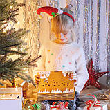 Коробка для новорічного подарунка дизайн олень колір медовий із білим, фото 4