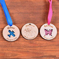 Імінна медаль випускника дитячого саду/школи дизайн літачок/метелик