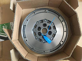 Двухмассовый маховик, демпфер LUK 415032210 OPEL ANTARA / CHEVROLET CAPTIVA, LACETTI, NUBIRA, 2,0 CDTI 06-