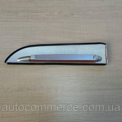 Відбивач над фарою правий (ресничка) ISUZU NQR71 Ісузу, фото 2