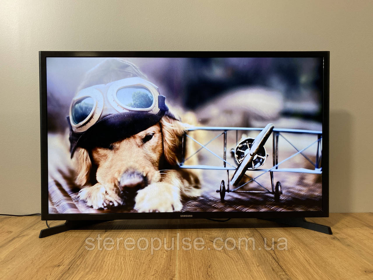 LED-телевізор 32'' Samsung UE32J5000 (Full HD, T2, HDMI, USB)