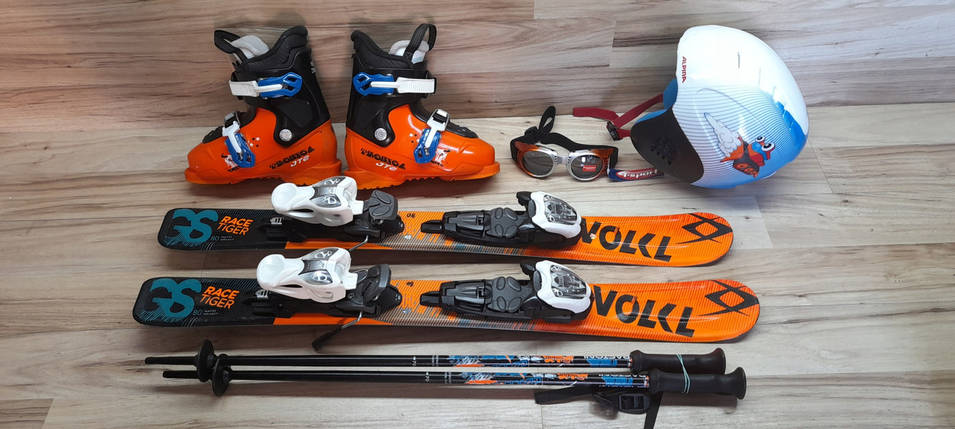 Комплект VOLKL лыжи 80 см, сапоги 18 см - размер 28, шлем, палки, очки домовичок тулс, фото 2