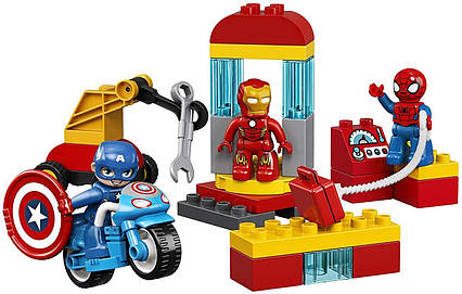 Конструктор LEGO Super Heroes Лабораторія супергероїв (10921)