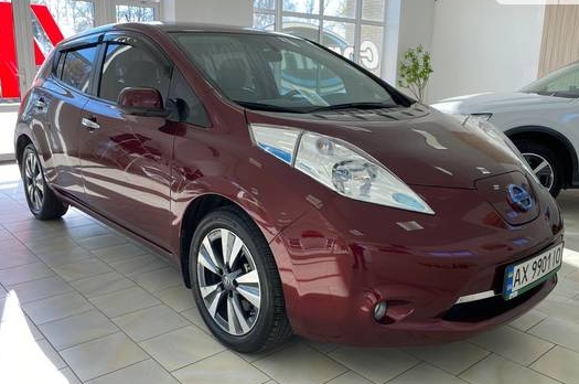 Вітровики Nissan Leaf 2010-2017 Cobra Tuning