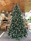 Пишна новорічна штучна Ялинка ногогодняя 1,5 м з інеєм, шишками і перлами, штучні ялини і сосни з напиленням, фото 2