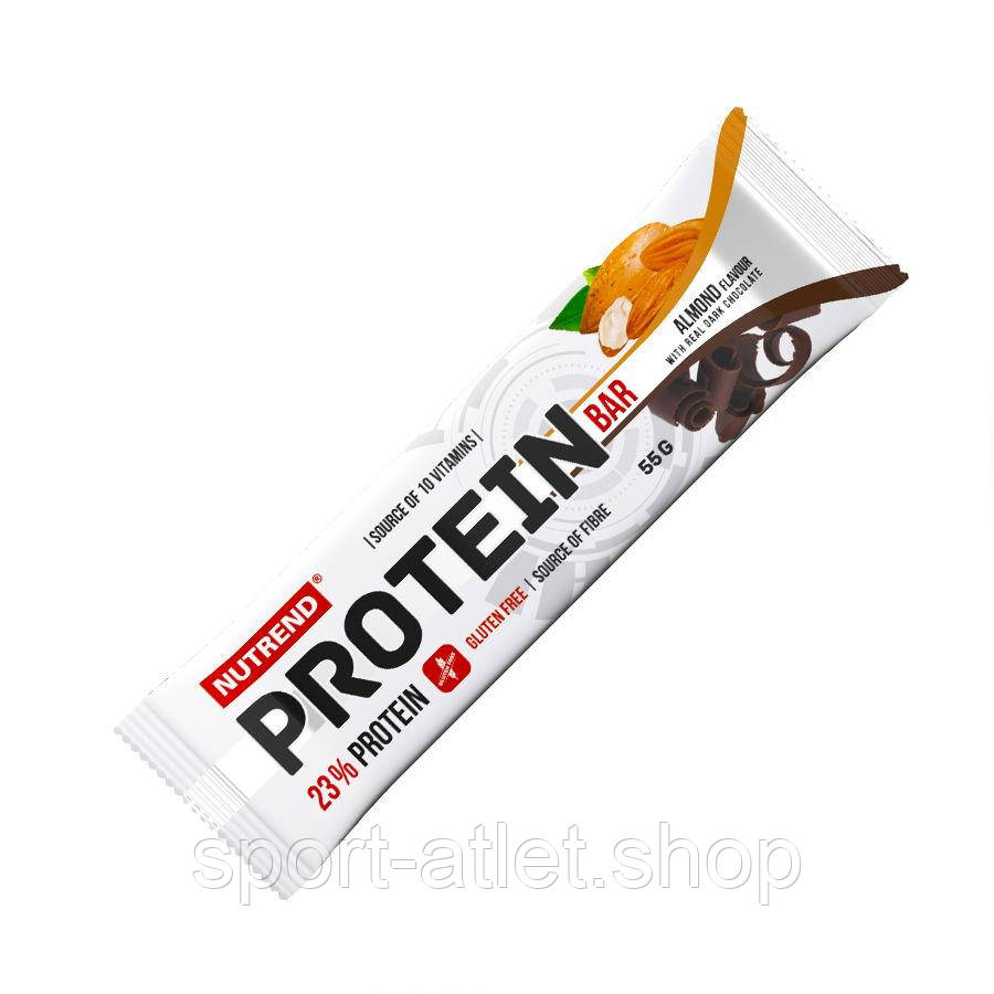 Батончик Nutrend Protein Bar 23%, 55 грам Мигдаль в чорному шоколаді