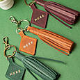 Брелок-пензлик для ключів з карабіном виконується із натуральної шкіри з можливістю персоналізації, фото 5