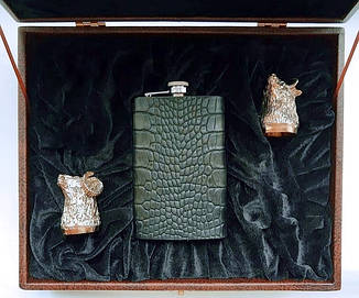 Подарунковий набір чоловікові 2 бронзові чарки-перевертіші з флягою у кейсі з екошкіри, фото 2